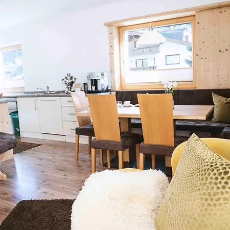 Carmen Apartment *
